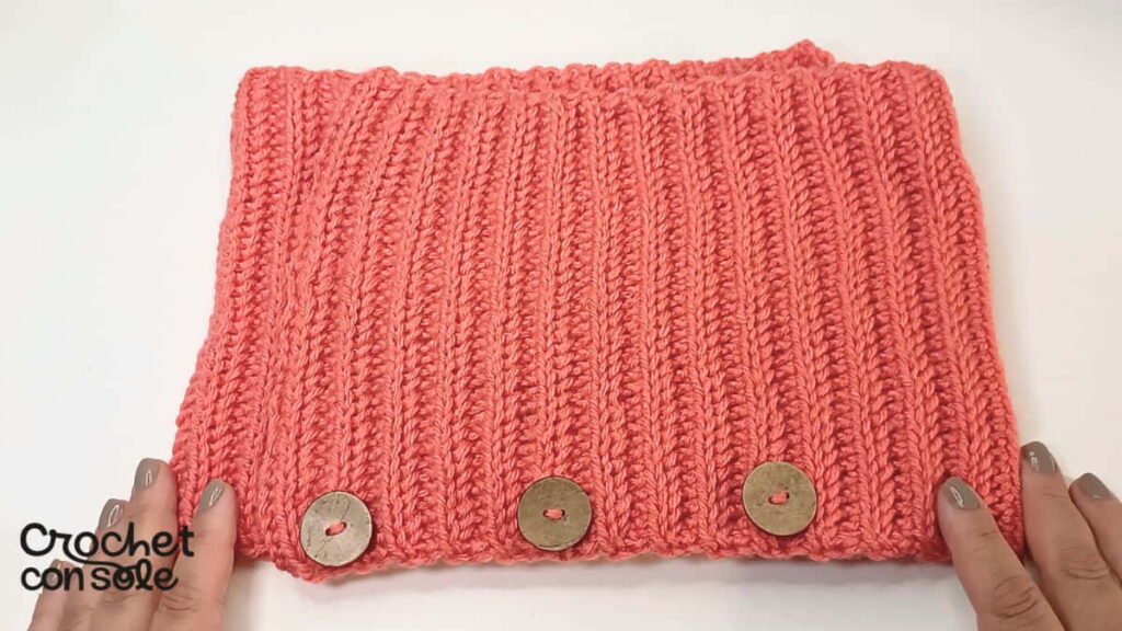 Cuello cruzado a crochet con solo un rectángulo