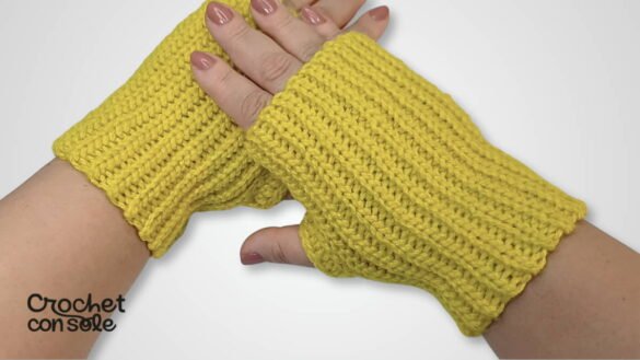 Mitones a crochet con un rectángulo imitación dos agujas